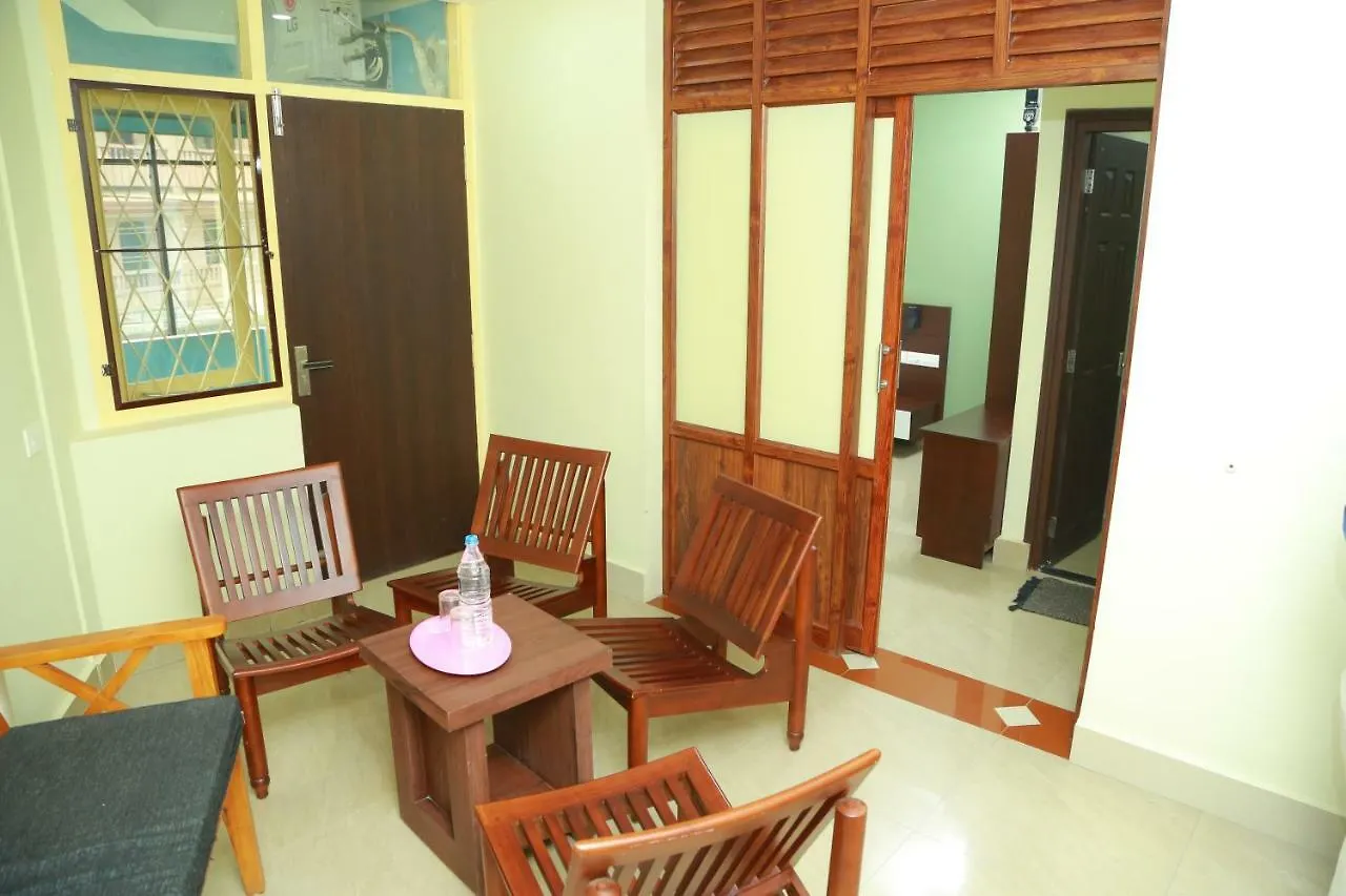 ***  Hotel Brahmaputhra Guruvāyūr 인도